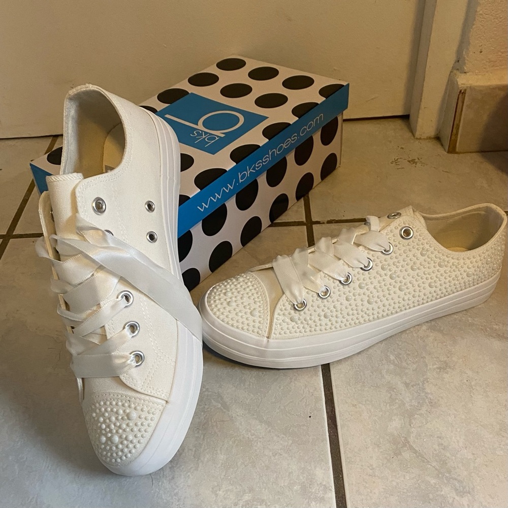 Pearl Sneakers